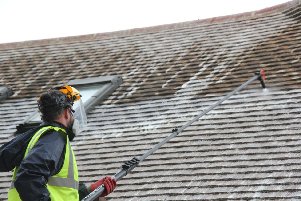IMG_7051-1280x854 Cardiff roof cleaning